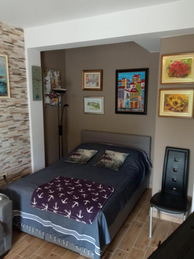 Sunce Apartment กอสเตรนา ภายนอก รูปภาพ